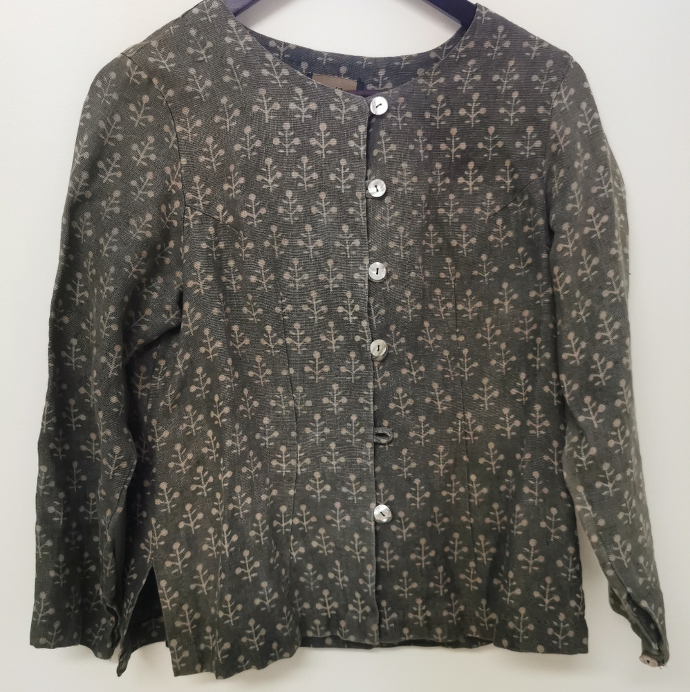 Linen sustainable made button up shirt M